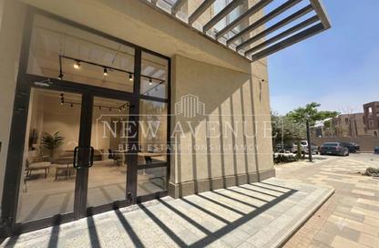 Whole Building - Studio - 3 Bathrooms for sale in District 5 - 5th Settlement Compounds - The 5th Settlement - New Cairo City - Cairo