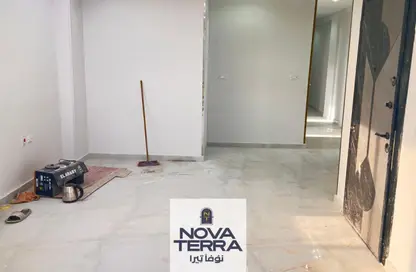 Apartment - 3 Bedrooms - 2 Bathrooms for sale in Street 20 - 11th District - Sheikh Zayed City - Giza