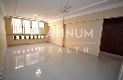 Apartment - 3 - 1 for sale in Mohamed Fawzy Moaz St. - Smouha - Hay Sharq - Alexandria