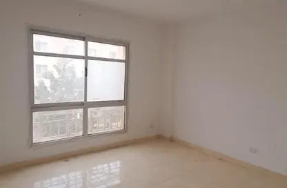 شقة - 2 غرف نوم - 1 حمام للبيع في B11 - مدينتي - القاهرة