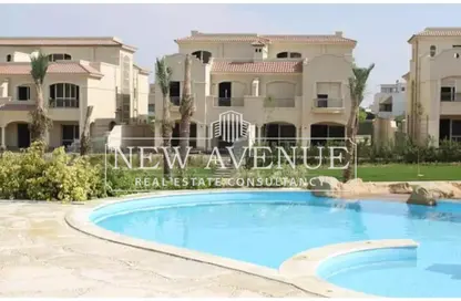 فيلا - 6 غرف نوم - 5 حمامات للبيع في الباتيو 1 - المستثمرين الشمالية - مدينة القاهرة الجديدة - القاهرة
