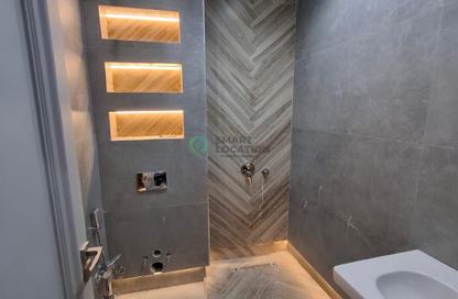 Apartment - 3 Bedrooms - 2 Bathrooms for sale in Street 33 - District 1 - The 5th Settlement - New Cairo City - Cairo