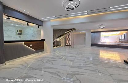 Duplex - 5 Bedrooms - 5 Bathrooms for sale in Gate 3 old - Khafre - Hadayek El Ahram - Giza