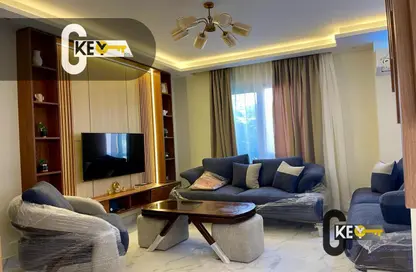 شقة - 3 غرف نوم - 2 حمامات للايجار في شارع عثمان بن عفان - الرحاب المرحلة الخامسة - الرحاب - مدينة القاهرة الجديدة - القاهرة