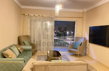 شقة - 3 غرف نوم - 2 حمامات للايجار في مدينة وصال - كمبوندات الشروق - مدينة الشروق - القاهرة