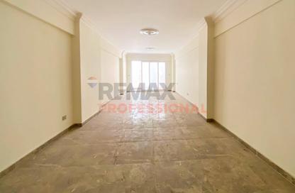 Apartment - 3 Bedrooms - 2 Bathrooms for sale in Al Shohada Square St. - Smouha - Hay Sharq - Alexandria Apartment - 3 Bedrooms - 2 Bathrooms for sale in Al Shohada Square St. - Smouha - Hay Sharq - Alexandria