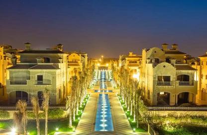 تاون هاوس - 5 غرف نوم - 6 حمامات للبيع في الباتيو 5 ايست - الباتيو - كمبوندات الشروق - مدينة الشروق - القاهرة