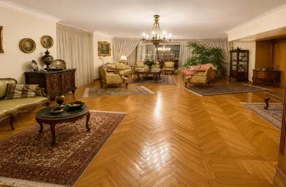 Apartment - 5 Bedrooms - 5 Bathrooms for sale in Cornish El Nile St. - Maadi - Hay El Maadi - Cairo