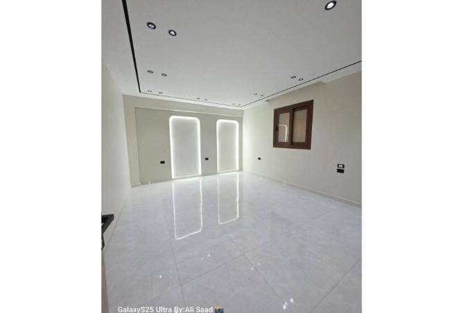 8477579 - Property Image 2