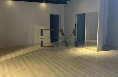 Office Space - Studio - 2 Bathrooms for rent in Service Road - Ganoob El Acadimia - New Cairo City - Cairo