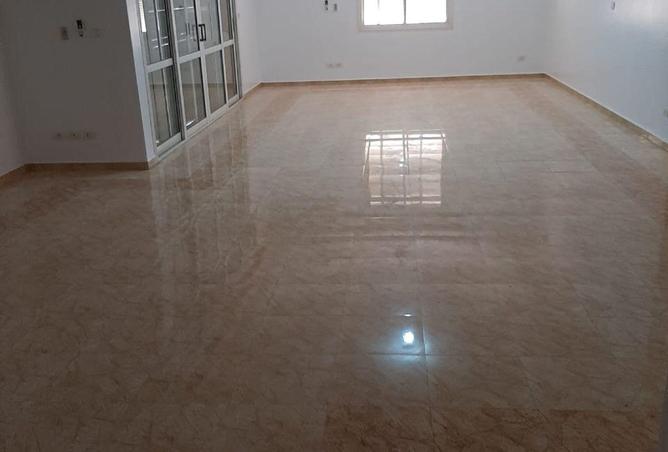 8690004 - Property Image 2