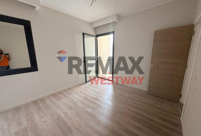 69827805 - Property Image 3