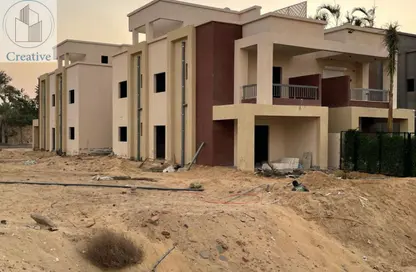 تاون هاوس - 3 غرف نوم - 4 حمامات للبيع في شارع المشير أبو غزالة - جولف سيتي - مدينة العبور - القليوبية