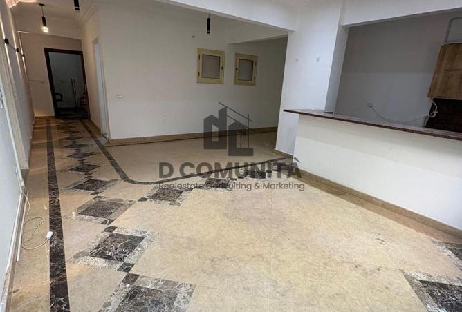 74042180 - Property Image 2