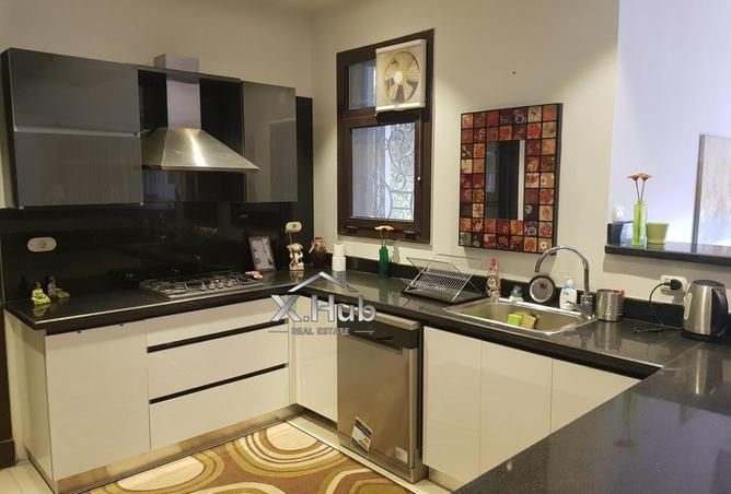 97718398 - Property Image 3