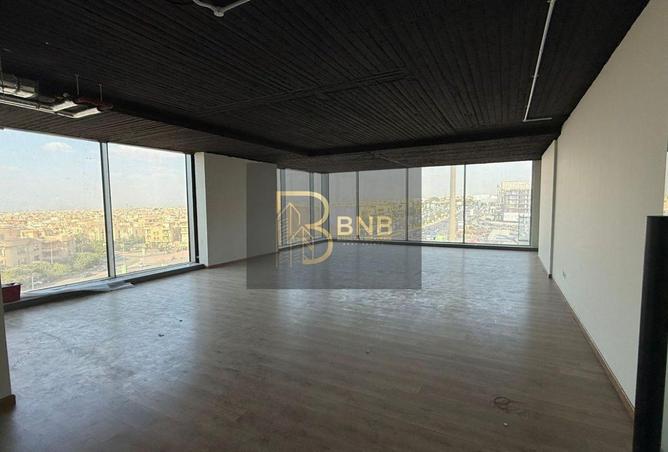 2OX2BpMvC3U - Property Image 2