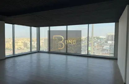 مساحات مكتبية - 5 غرف نوم - 2 حمامات للايجار في شارع التسعين الجنوبي - التجمع الخامس - مدينة القاهرة الجديدة - القاهرة