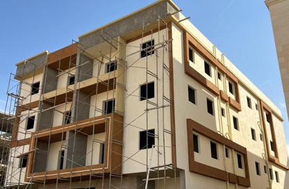 Apartment - 3 Bedrooms - 2 Bathrooms for sale in Bait Alwatan - The 5th Settlement - New Cairo City - Cairo