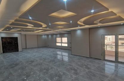 شقة - 3 غرف نوم - 2 حمامات للايجار في عمارات الاندلس - حى الاندلس - مدينة القاهرة الجديدة - القاهرة