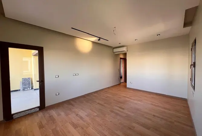 111608038 - Property Image 3