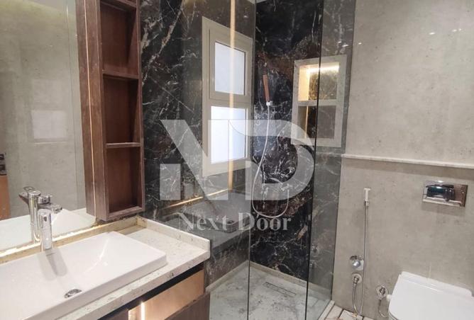 93807927 - Property Image 3