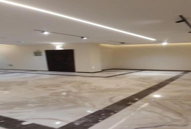 82100182 - Property Image 3