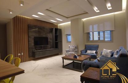 Apartment - 2 Bedrooms - 1 Bathroom for rent in Palm Hills Village Gate - South Investors Area - New Cairo City - Cairo