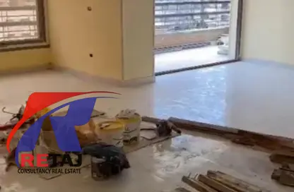 شقة - 6 غرف نوم - 3 حمامات للايجار في شارع نجاتي سراج - المنطقة الثامنة - مدينة نصر - القاهرة