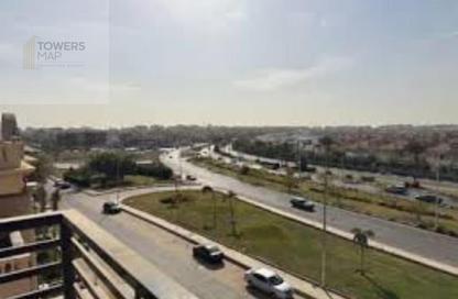 Apartment - 3 Bedrooms - 3 Bathrooms for sale in Area F - Ganoob El Acadimia - New Cairo City - Cairo