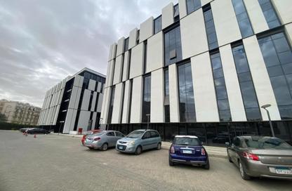 Office Space - 3 Bedrooms - 1 Bathroom for rent in Hyde Park Business District Mall - South Teseen St. - The 5th Settlement - New Cairo City - Cairo