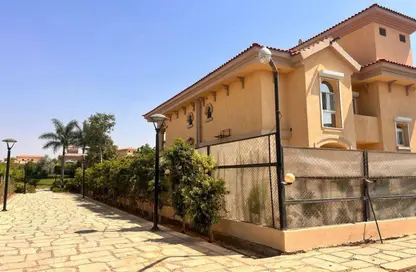 فيلا - 5 غرف نوم - 4 حمامات للبيع في پريڤادو - مدينتي - القاهرة