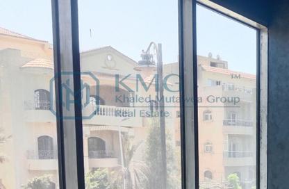 محل تجاري - استوديو - 1 حمام للايجار في شارع 155 - الحي الرابع - التجمع الخامس - مدينة القاهرة الجديدة - القاهرة