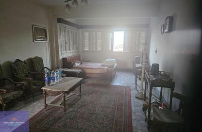 Apartment - 4 Bedrooms - 2 Bathrooms for sale in Street 6 - Maadi - Hay El Maadi - Cairo