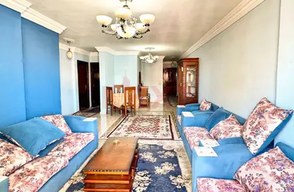Apartment - 2 Bedrooms - 1 Bathroom for sale in Winget st. - Bolkly - Hay Sharq - Alexandria
