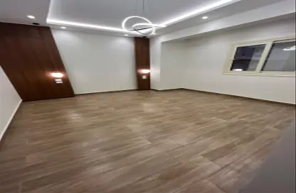 أي فيلا - 8 غرف نوم - 8 حمامات للايجار في شارع محي الدين أبو العز - الدقي - الجيزة