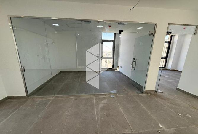 62642213 - Property Main Image