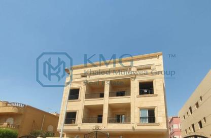 Apartment - 3 Bedrooms - 3 Bathrooms for sale in Musab Bin Omair St. - Area E - Ganoob El Acadimia - New Cairo City - Cairo
