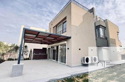 Villa - 7 Bedrooms - 7 Bathrooms for sale in Mivida - 5th Settlement Compounds - The 5th Settlement - New Cairo City - Cairo