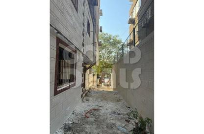 Apartment - 4 Bedrooms - 2 Bathrooms for sale in Abd Al Hamid Badawy St. - El Hegaz Square - El Nozha - Cairo