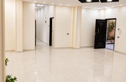 مساحات مكتبية - استوديو - 2 حمامات للايجار في شارع محمد رحيم - الياسمين 3 - الياسمين - مدينة القاهرة الجديدة - القاهرة