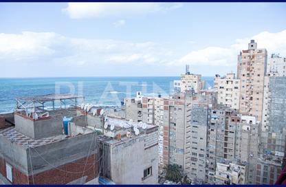 شقة - 4 غرف نوم - 3 حمامات للبيع في شارع قائد اسراب البحار - ميامي - حي اول المنتزة - الاسكندرية