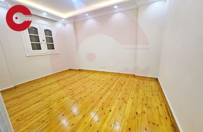 Apartment - 3 Bedrooms - 2 Bathrooms for sale in Port Said St. - El Shatby - Hay Wasat - Alexandria