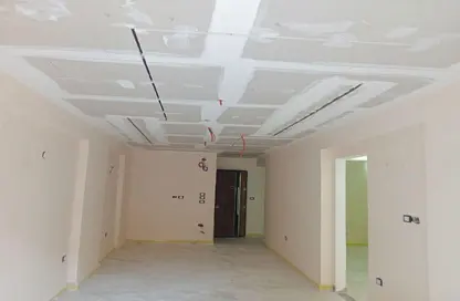 Apartment - 4 Bedrooms - 3 Bathrooms for sale in Al Lebeny Axis - El Mariouteya - Faisal - Hay El Haram - Giza