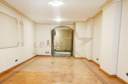 Apartment - 3 Bedrooms - 2 Bathrooms for sale in Abdelhamid Al Abady St. - Roushdy - Hay Sharq - Alexandria