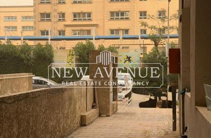 Retail - Studio - 1 Bathroom for rent in Zahraa Al Maadi St. - Degla - Hay El Maadi - Cairo