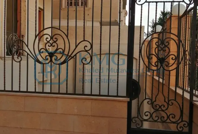 121150361 - Property Image 3