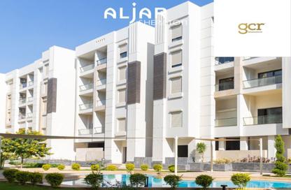 شقق فندقية - غرفة نوم - 2 حمامات للبيع في الجار - كمبوندات الشروق - مدينة الشروق - القاهرة