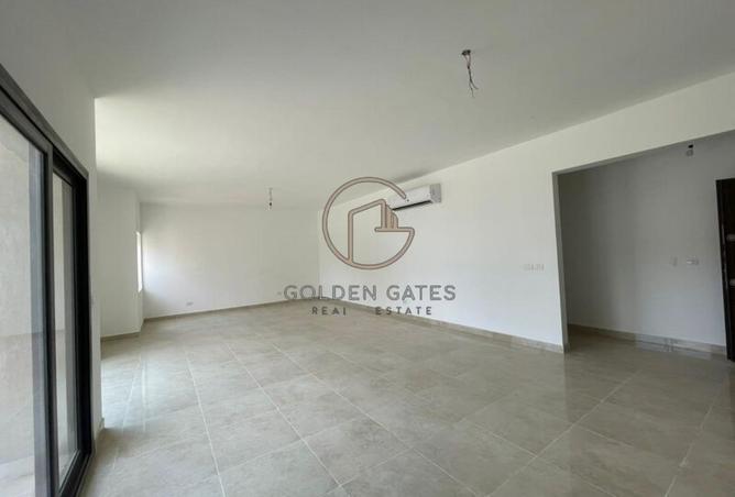 8589819 - Property Image 2