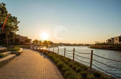 شاليه - 2 غرف نوم - 3 حمامات للبيع في مراسي - سيدي عبد الرحمن - الساحل الشمالي شاليه - 2 غرف نوم - 3 حمامات للبيع في مراسي - سيدي عبد الرحمن - الساحل الشمالي