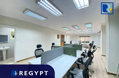 Office Space - 7+ Bedrooms - 3 Bathrooms for rent in Degla Square - Degla - Hay El Maadi - Cairo